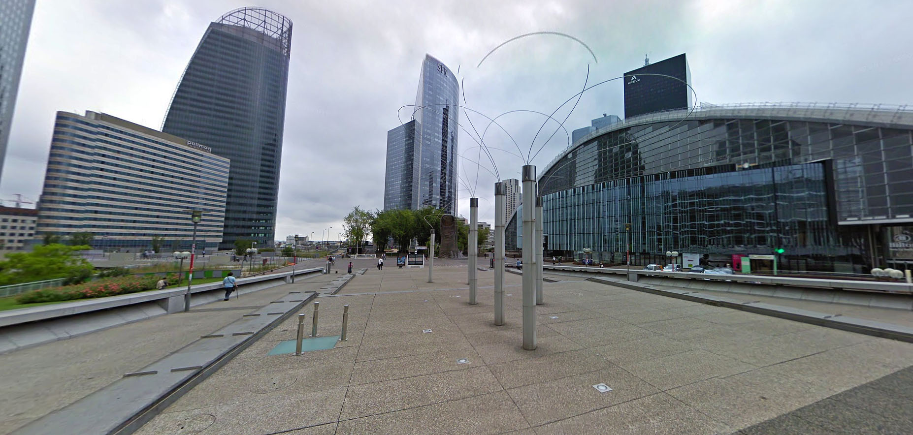 Le Pouce de César Spot Street Puteaux Skate Spot 3/5