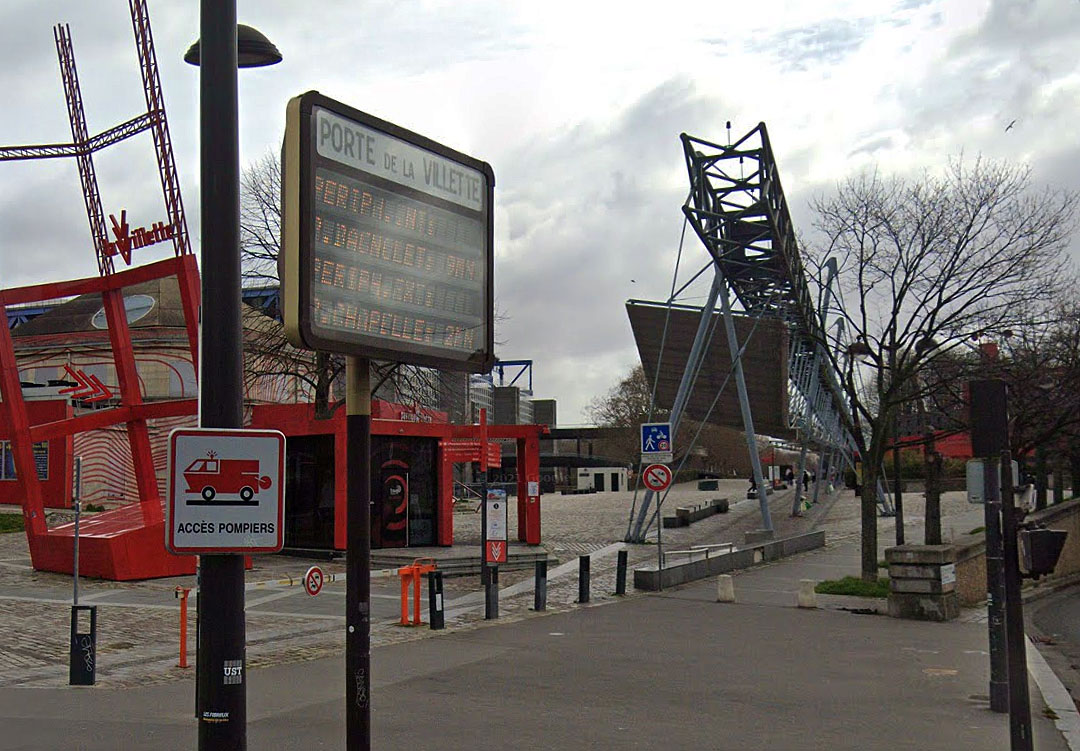 La Villette Galerie Spot Street Paris Skate Spot 2/5