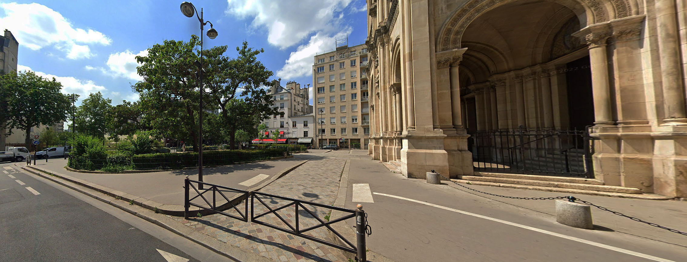 Église Saint Ambroise Spot Street Paris Skate Spot 3/5