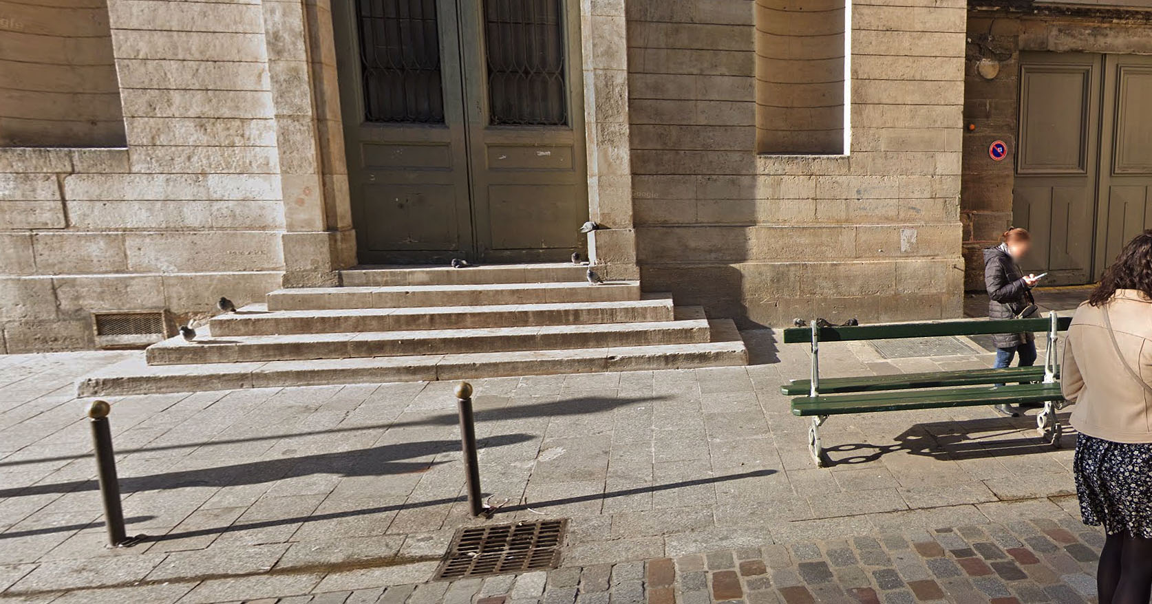 Église St Louis d' Antin Spot Street Paris Skate Spot 2/5