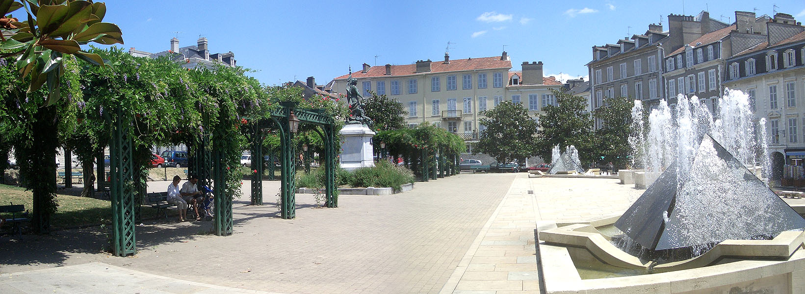 Palais de Justice Spot Street Pau Skate Spot 4/5