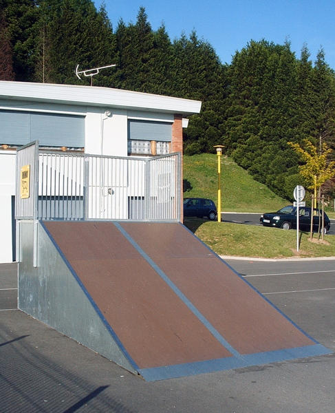 École Maillard Skatepark Pavilly Skate Spot 2/5