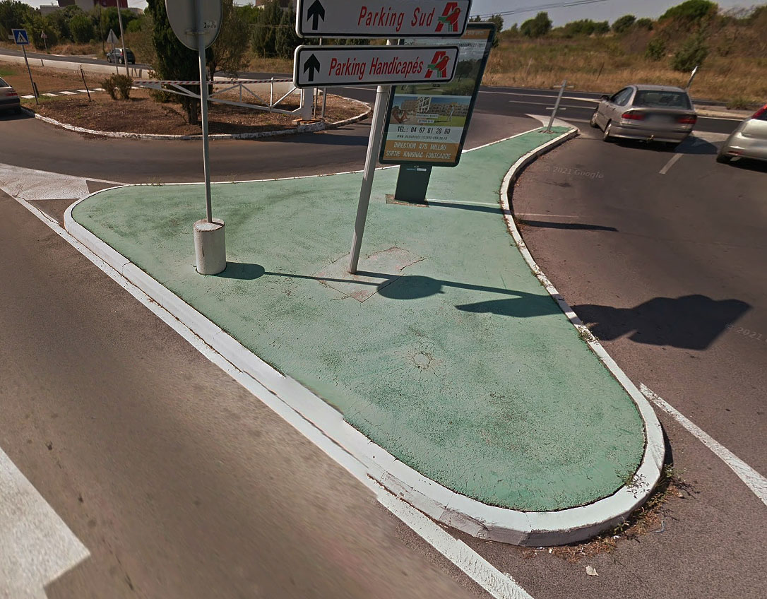 Auchan Spot Street Pérols Skate Spot 2/5