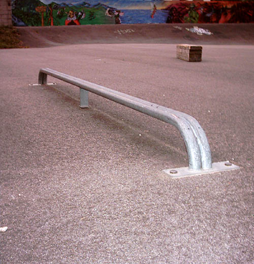 Le Drénit Skatepark Pont de Buis lès Quimerch Skate Spot 2/5