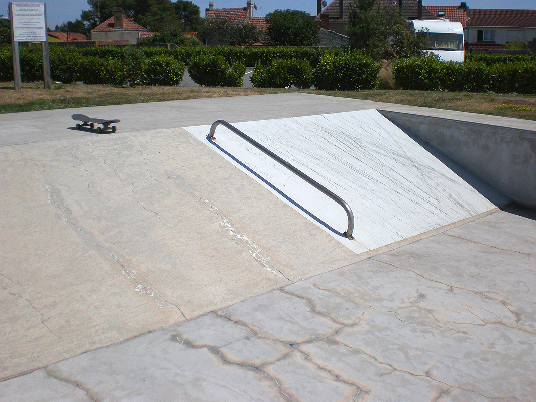 Espace Culturel Skatepark Préfailles Skate Spot 2/5
