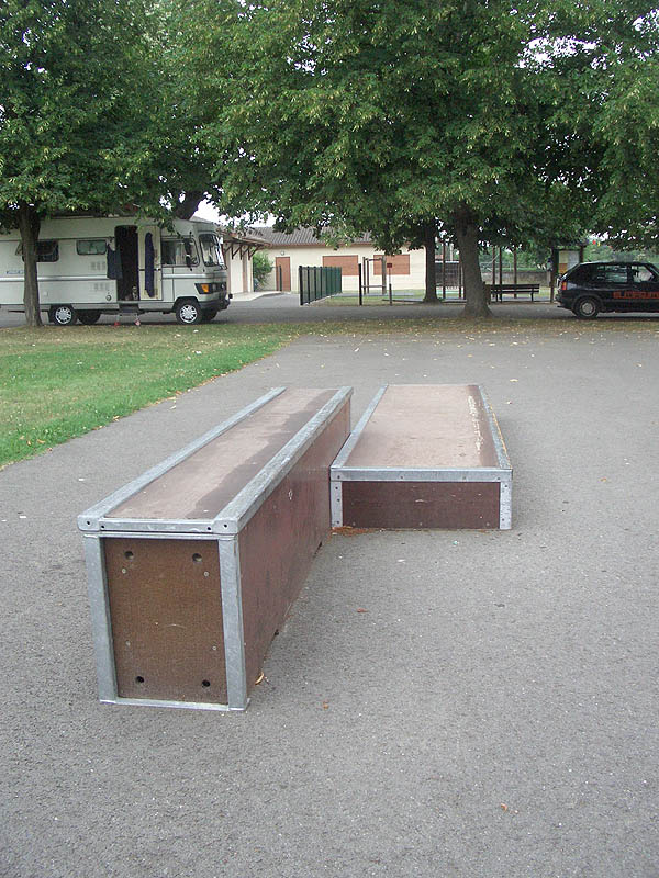 La Mairie Skatepark Puyoô Skate Spot 1/5