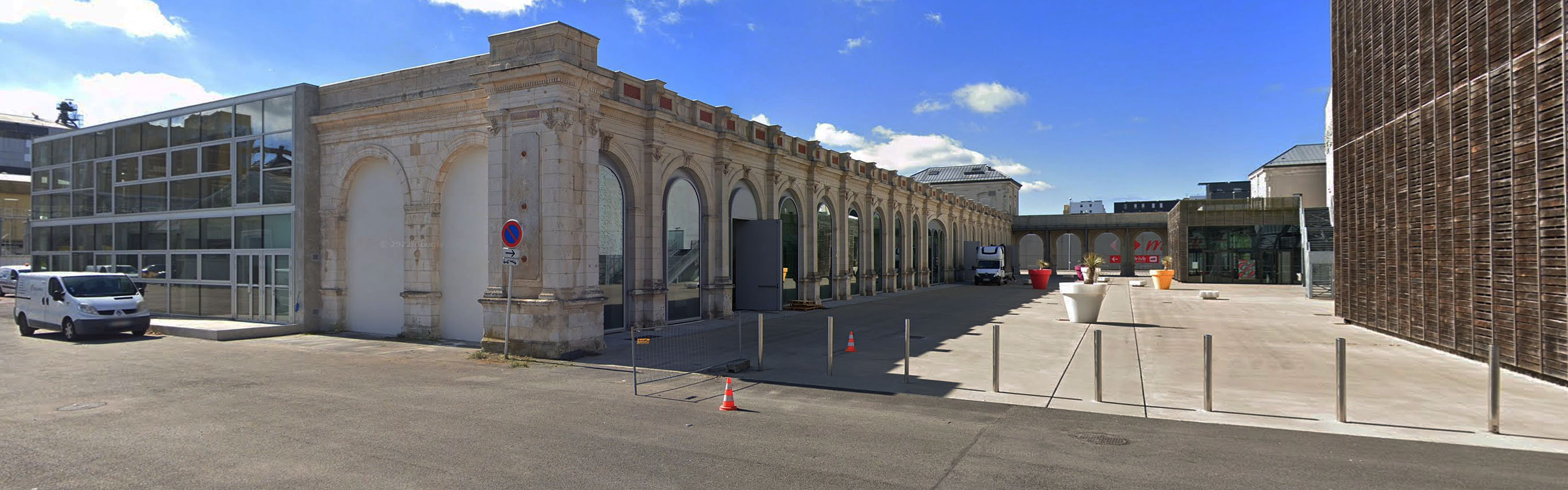 Le Théâtre Spot Street Saint Nazaire Skate Spot 2/5