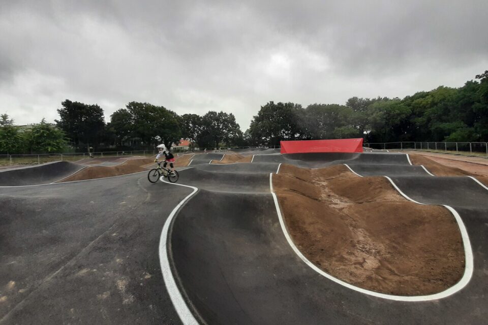 Reton Pumptrack Saint Nazaire Skate Spot 3/5