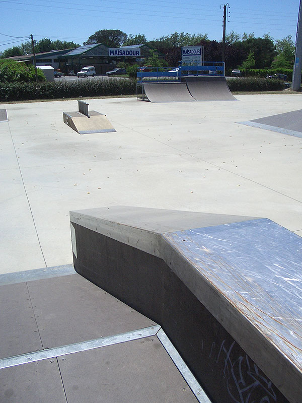 Le Cap Skatepark Saint Sever Skate Spot 3/5