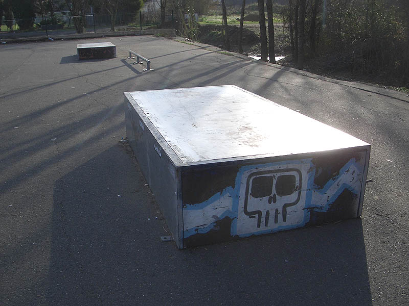 St Thibéry Skatepark Saint Thibéry Skate Spot 2/5