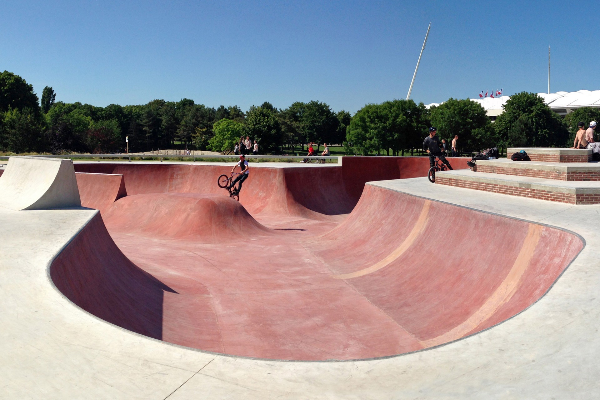 Parc Léo Lagrange Skatepark Reims Skate Spot 5/5