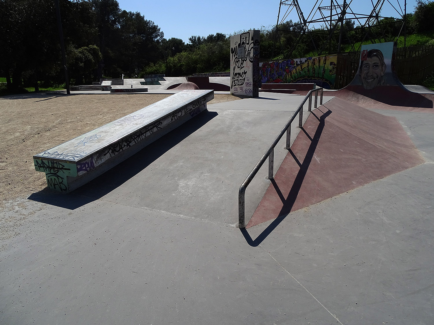 Parc Guelfucci Skatepark Istres Skate Spot 4/5