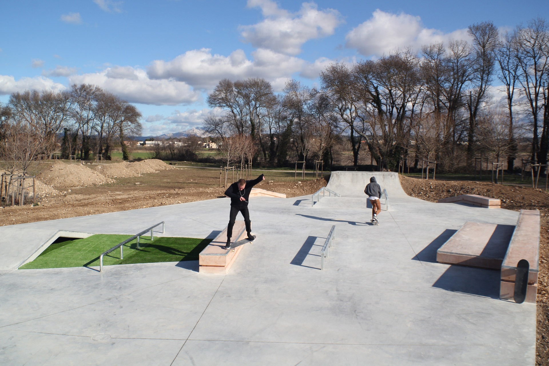 La Duranne Skatepark Aix en Provence Skate Spot 3/5