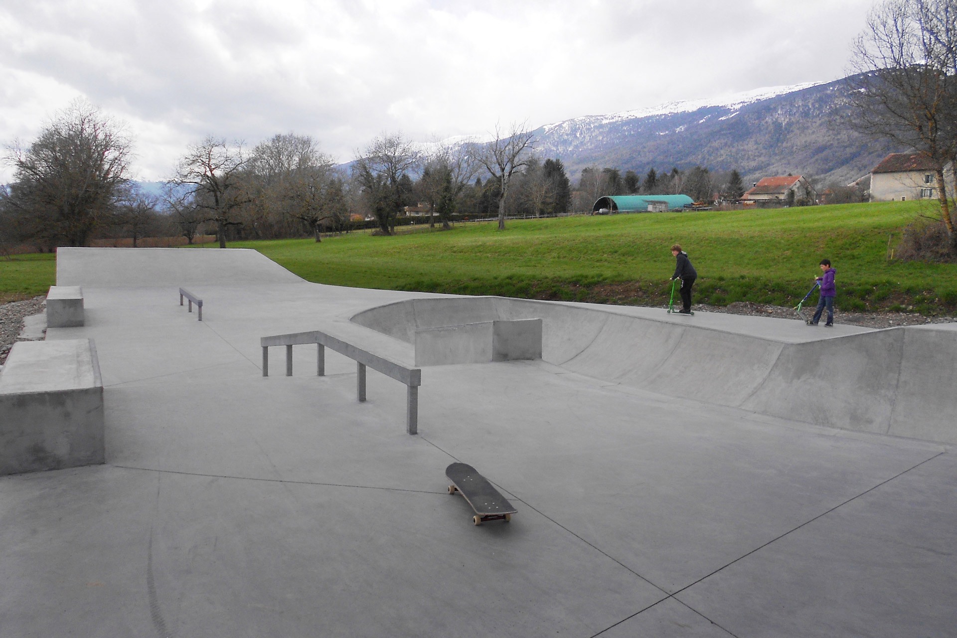 Chevry Bowl Chevry Skate Spot 3/5