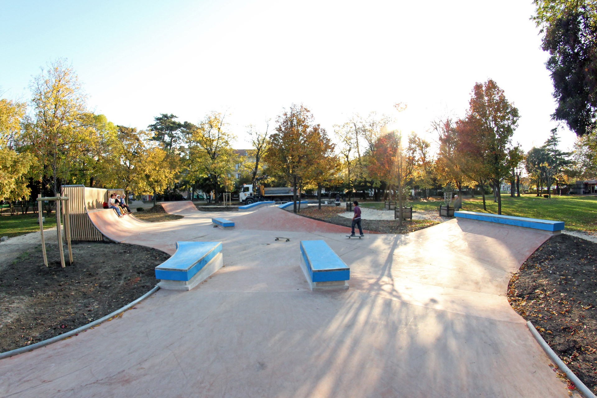 Jardin Public Spot Street Montélimar Skate Spot 3/5