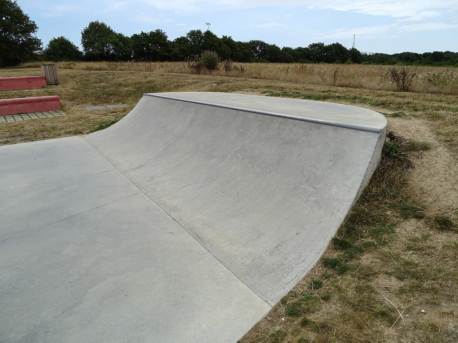 Médiathèque Rimbaud Skatepark Les Sables d' Olonne Skate Spot 4/5