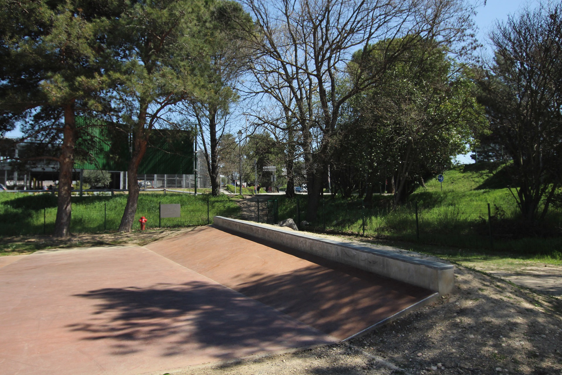 Les Milles Skatepark Aix en Provence Skate Spot 4/5