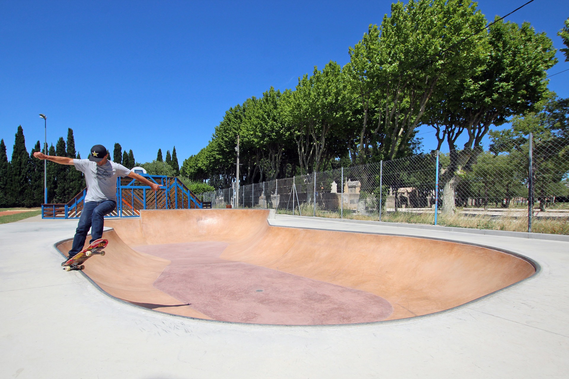 La Roulade Bowl Graveson Skate Spot 3/5