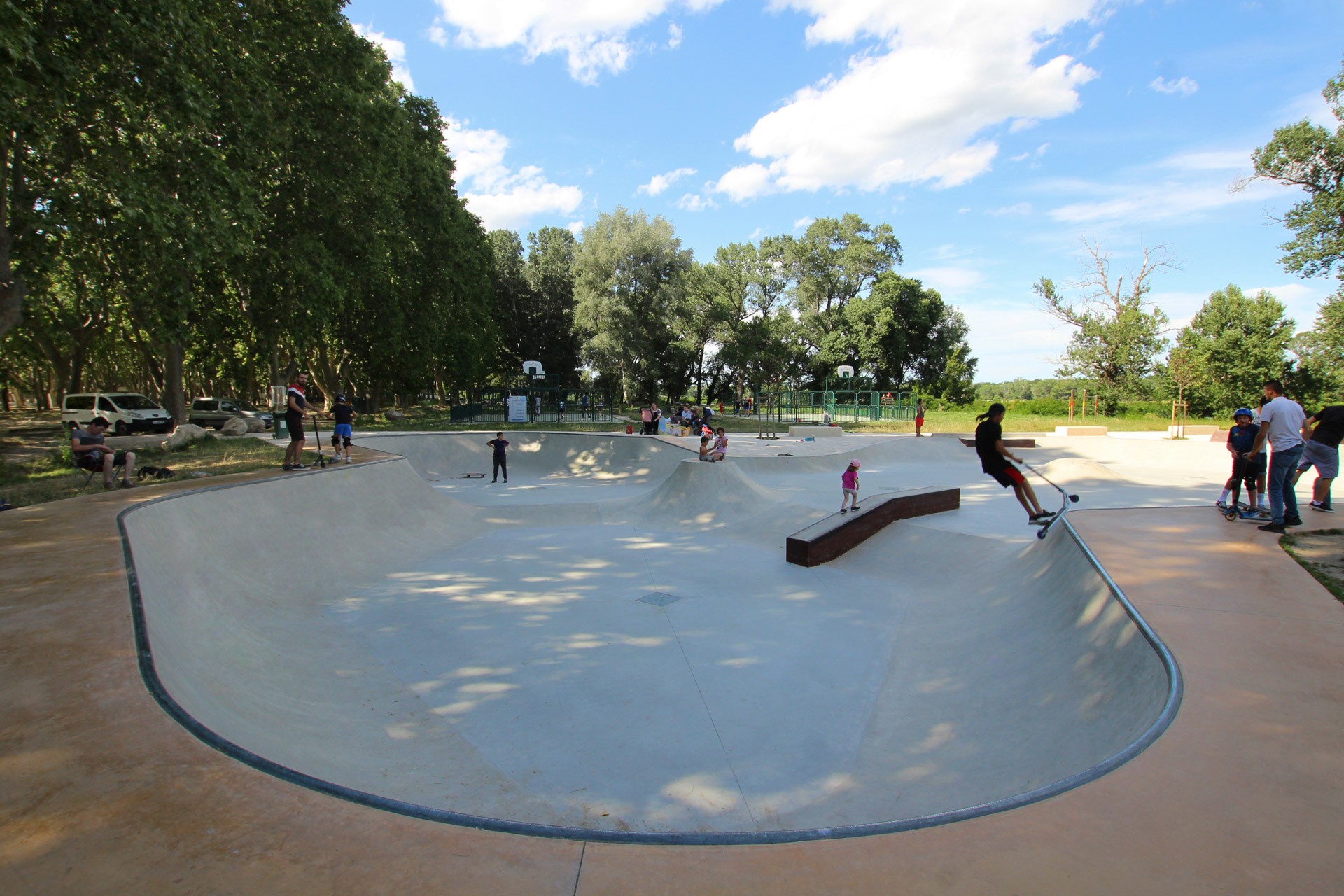 Casino Bowl Beaucaire Skate Spot 4/5