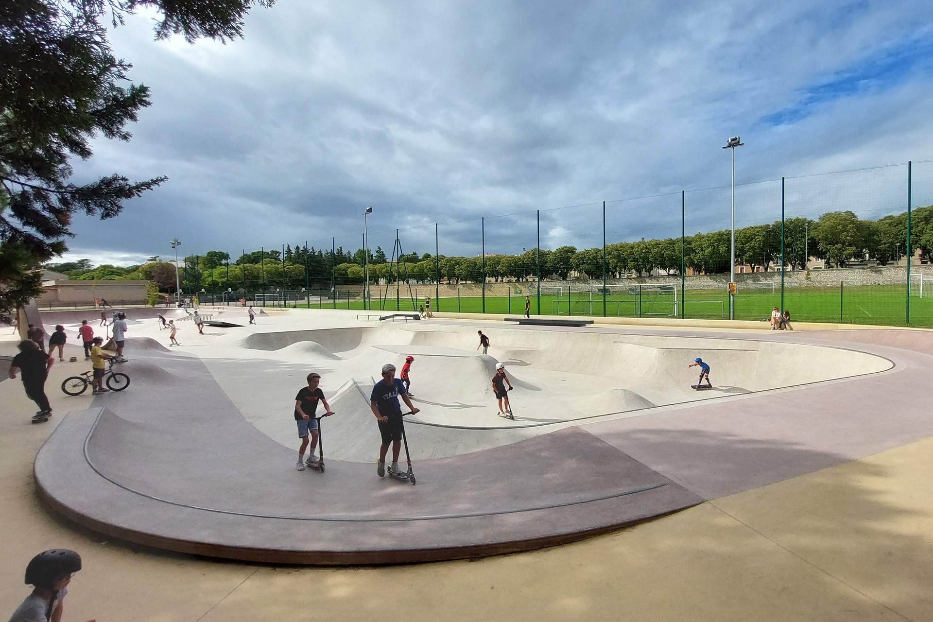 Complexe Sportif Rancel Bowl Uzès Skate Spot 4/5
