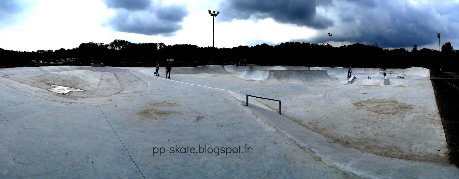 La Porte du Hainaut Bowl Raismes Skate Spot 4/5