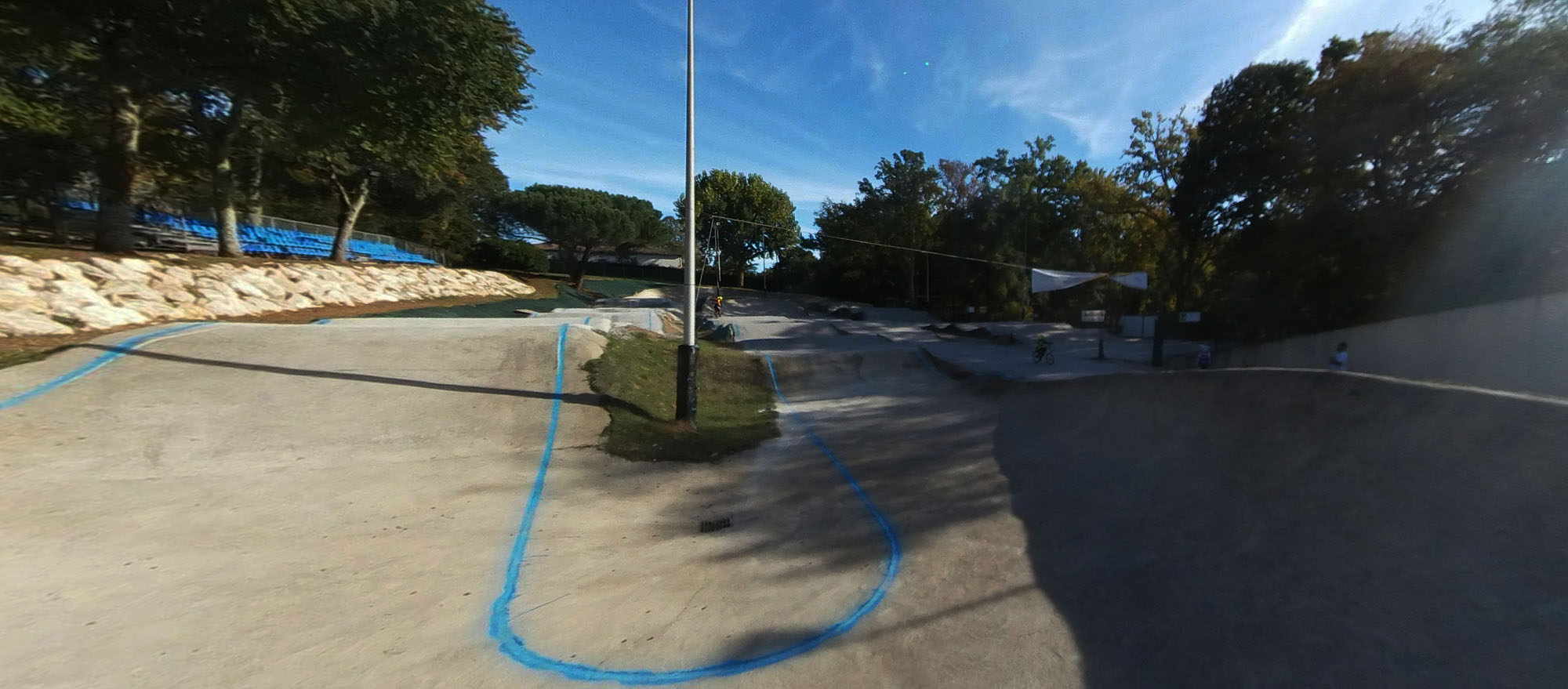 Nahuques Dirt Mont de Marsan Skate Spot 3/5