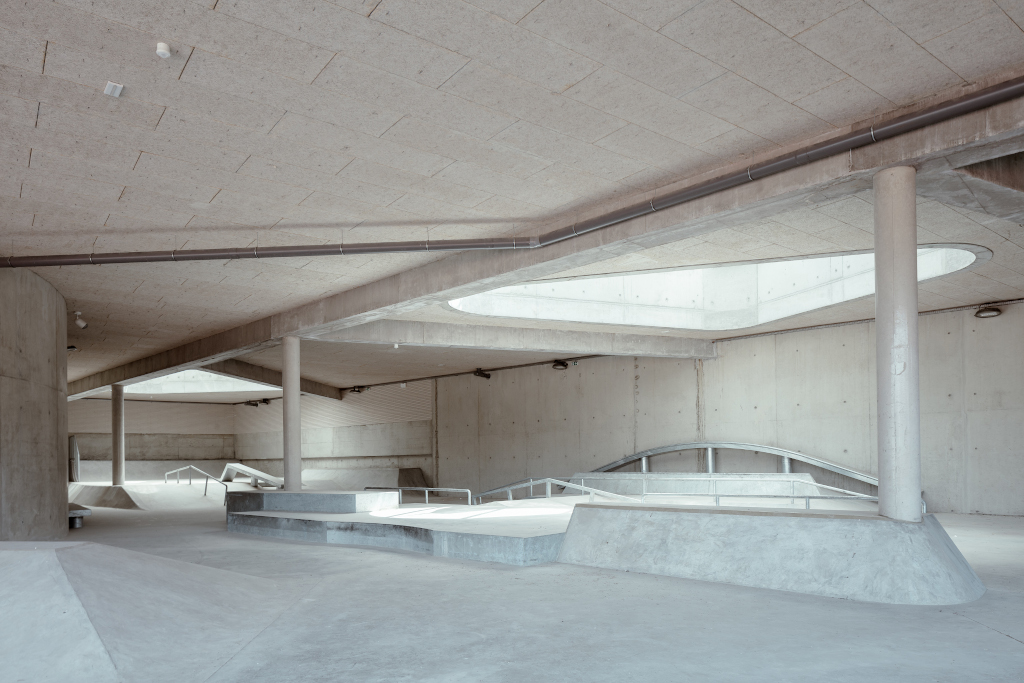 Marcombes in Indoor Clermont Ferrand Skate Spot 4/5