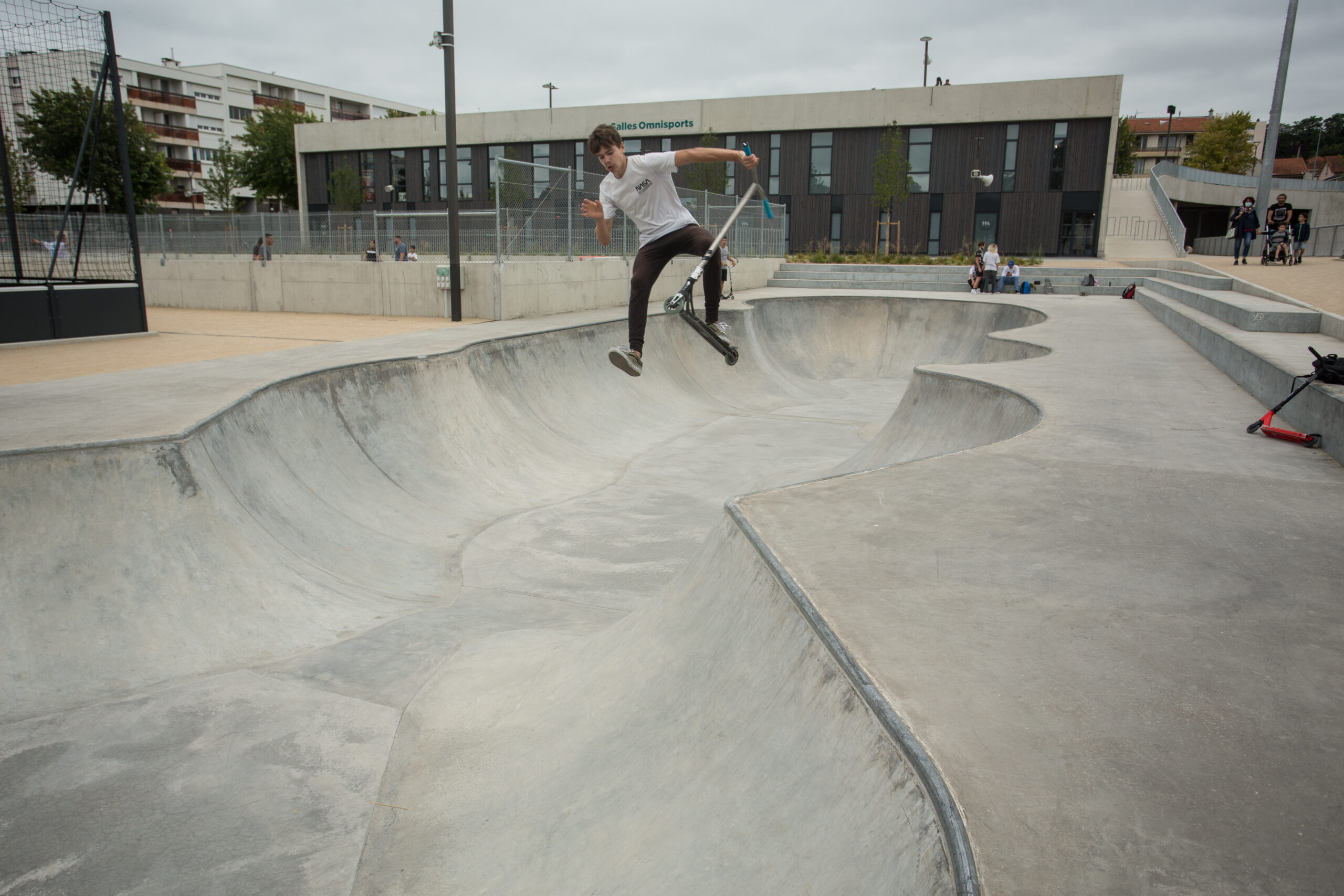 Marcombes out Bowl Clermont Ferrand Skate Spot 5/5