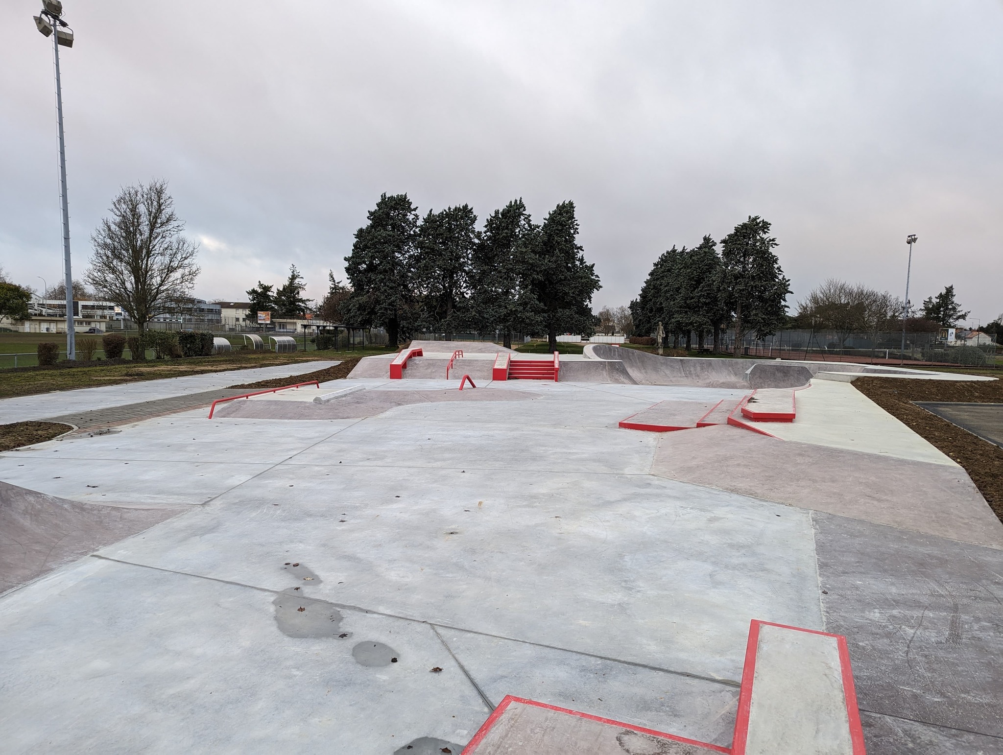 Rébeilleau Skatepark Poitiers Skate Spot 3/5