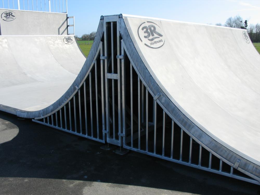 La Cousinerie Skatepark Notre Dame d' Oé Skate Spot 2/5