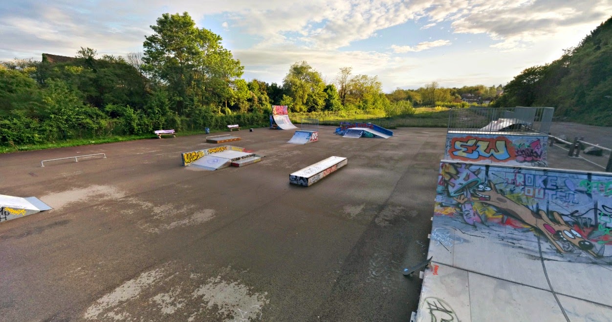 St Amâtre Skatepark Auxerre Skate Spot 2/5