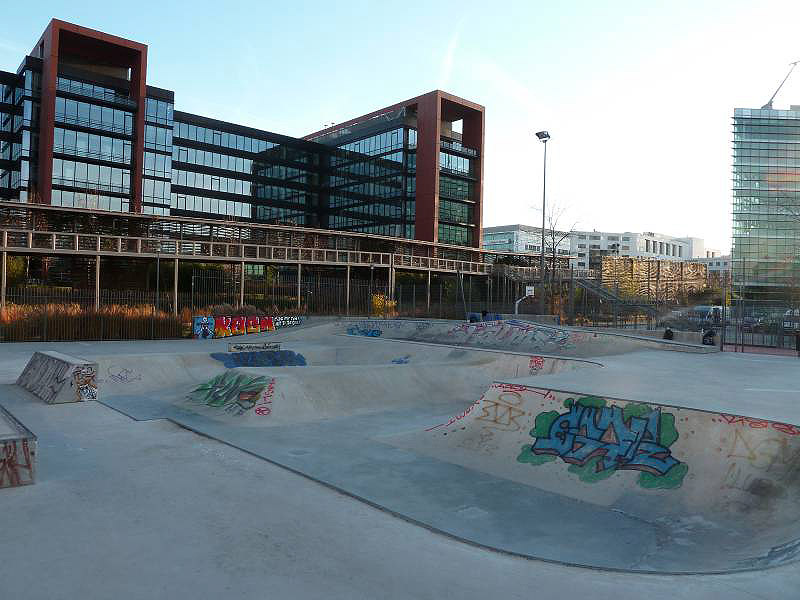 Parc Ricard Skatepark Rueil Malmaison Skate Spot 3/5