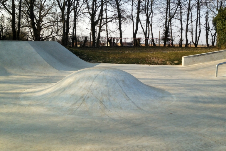 Le Stade Skatepark Wargnies le Grand Skate Spot 3/5