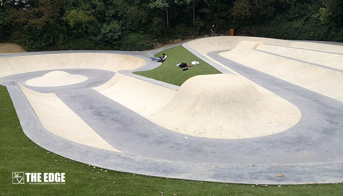 Longs Champs Bowl Rennes Skate Spot 4/5