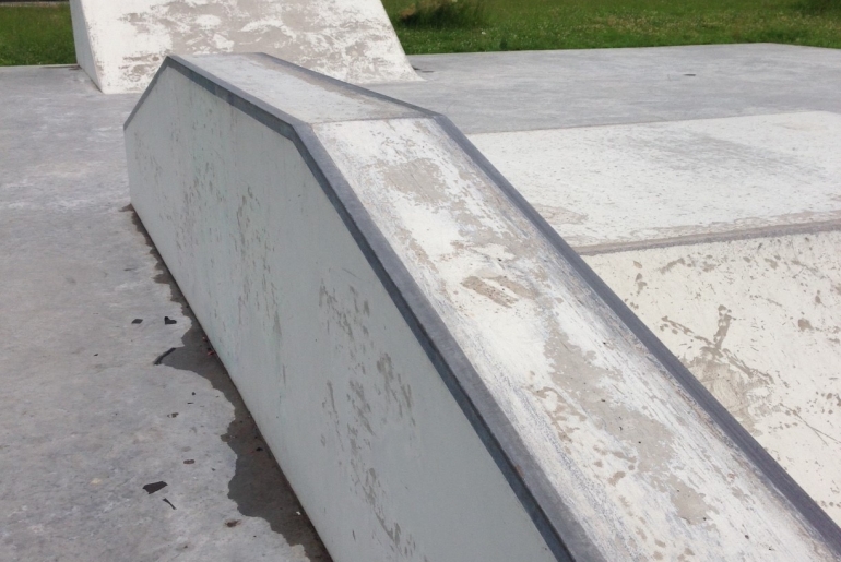 Festi'Val Skatepark Quesnoy sur Deûle Skate Spot 2/5