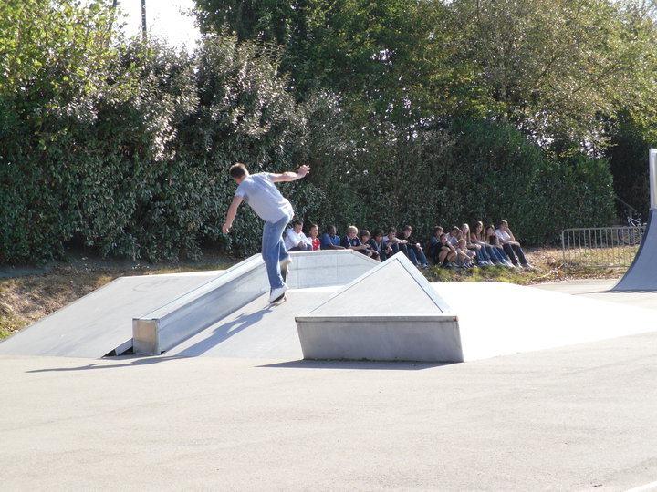Le Chateau d' Eau Skatepark Ambrières les Vallées Skate Spot 2/5