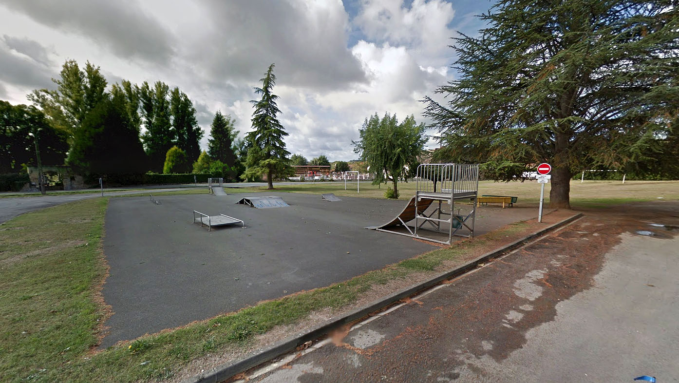 St Cyprien Skatepark Saint Cyprien Skate Spot 1/5