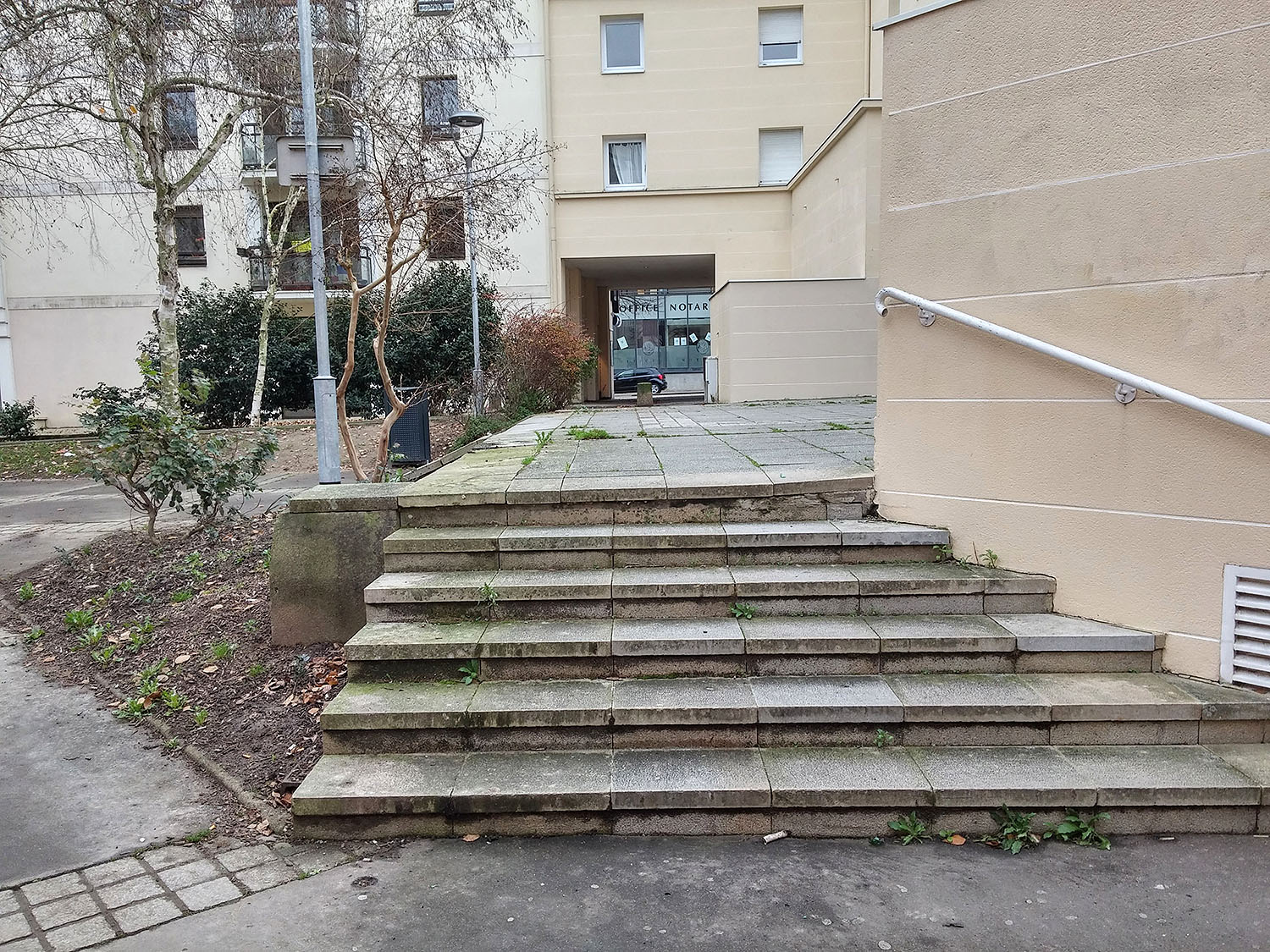 Meeus Spot Street Nantes Skate Spot 2/5