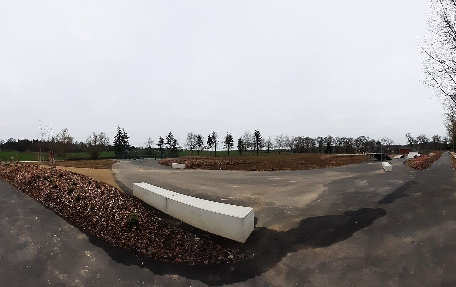 Kantlou Skatepark Chanteloup Skate Spot 2/5