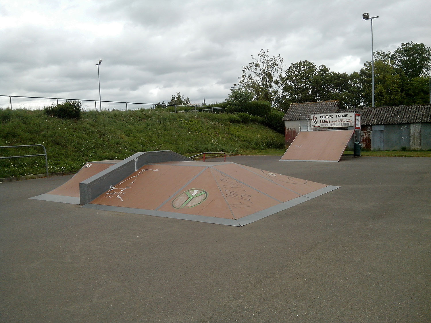 Stade Bottier Skatepark Châteaubourg Skate Spot 2/5