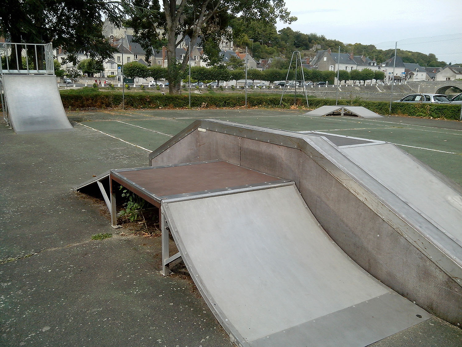 Base Nautique Skatepark Faverolles sur Cher Skate Spot 1/5
