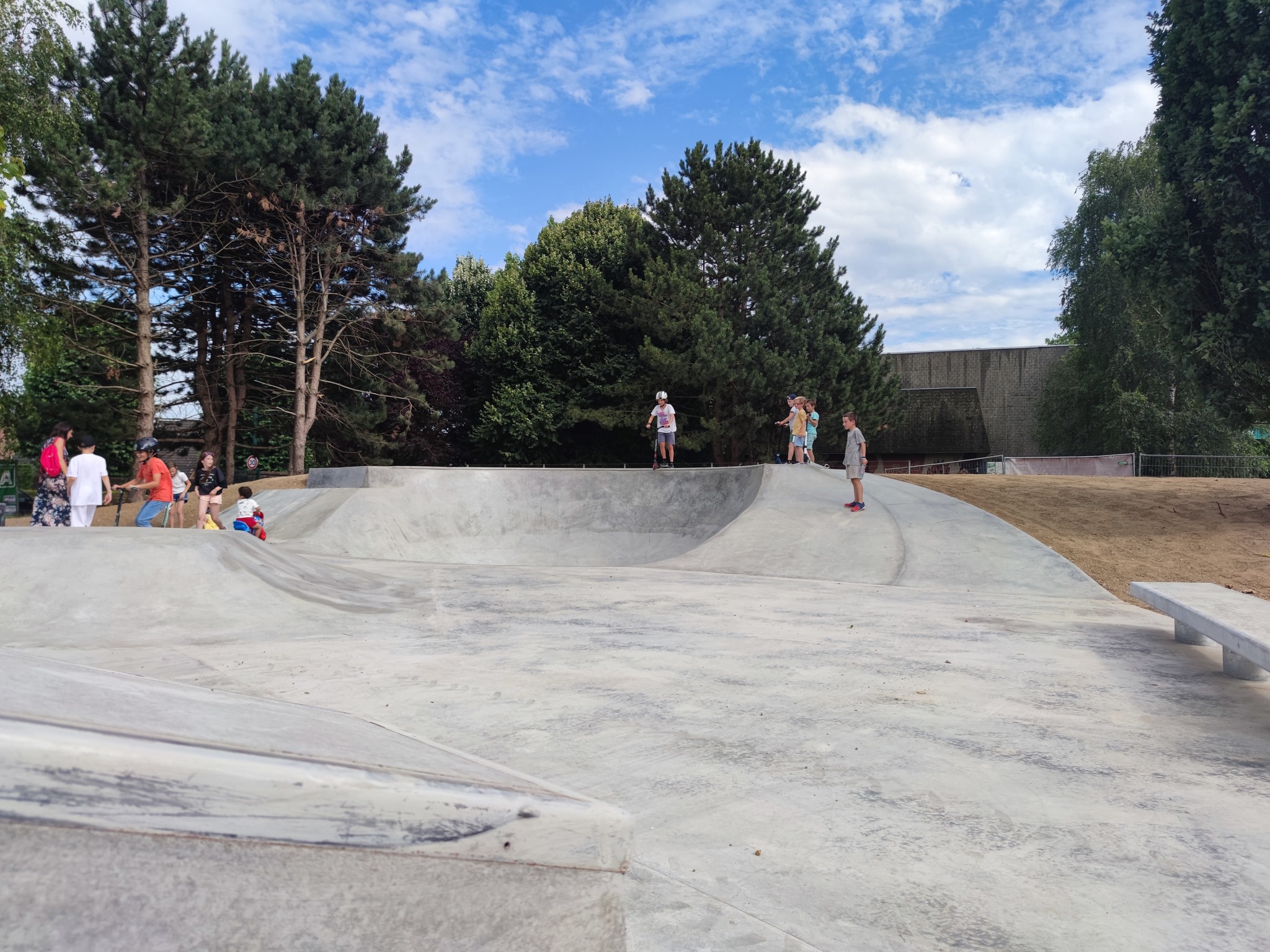 Parc des Sports Skatepark Mouvaux Skate Spot 3/5