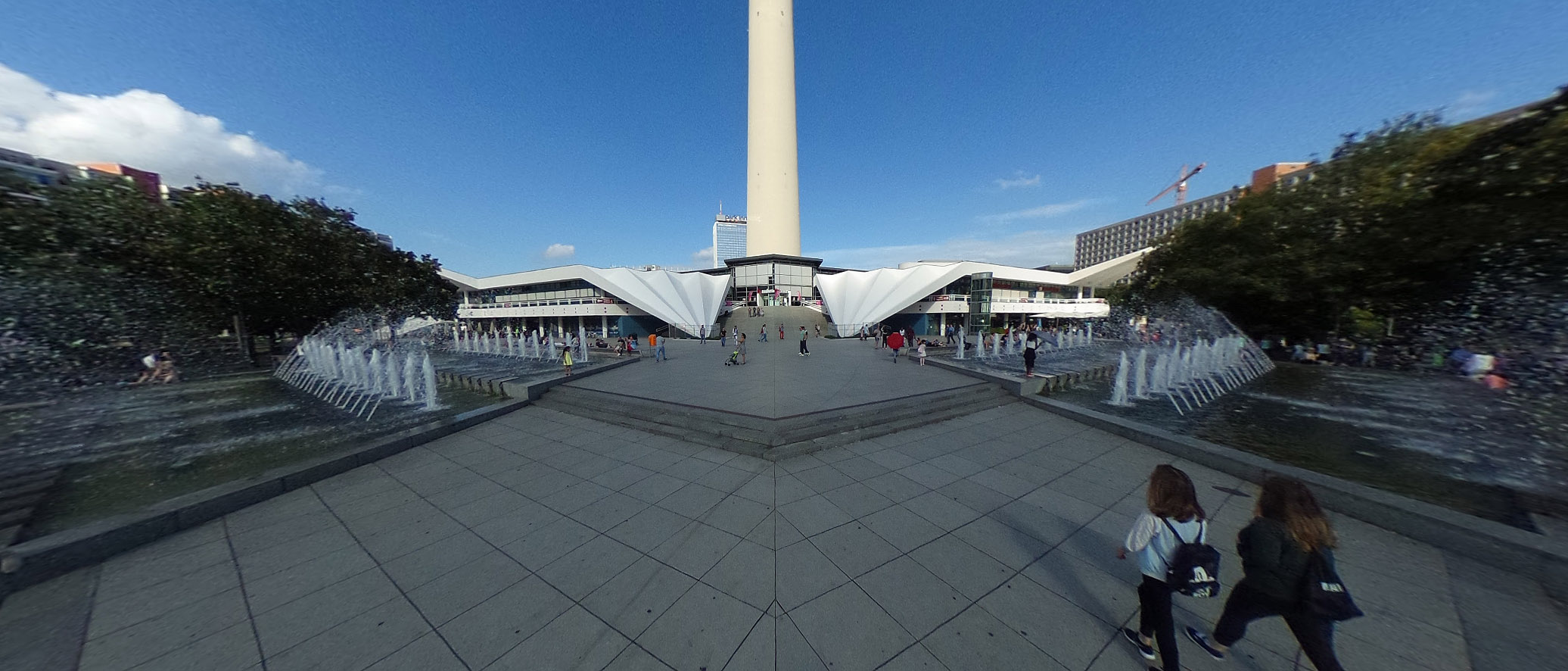 Fernsehturm Plaza Berlin Skate Spot 3/5