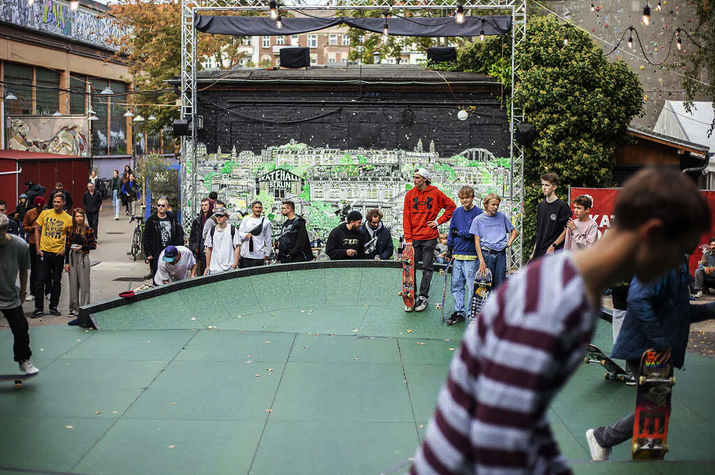 Skate Yard Skatepark Berlin Skate Spot 3/5