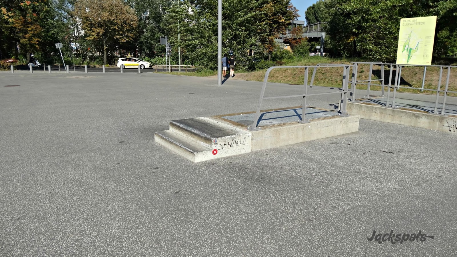 Parkhaus Am Gleisdreieck Spot Street Berlin Skate Spot 2/5