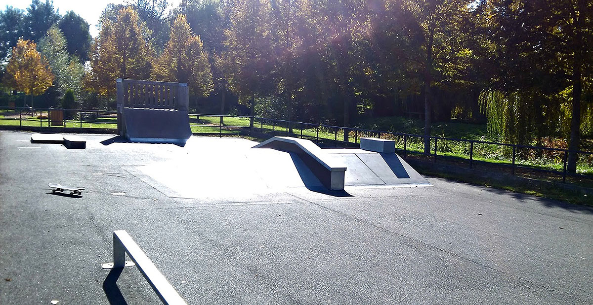 La Bienheureuse Skatepark Luynes Skate Spot 1/5