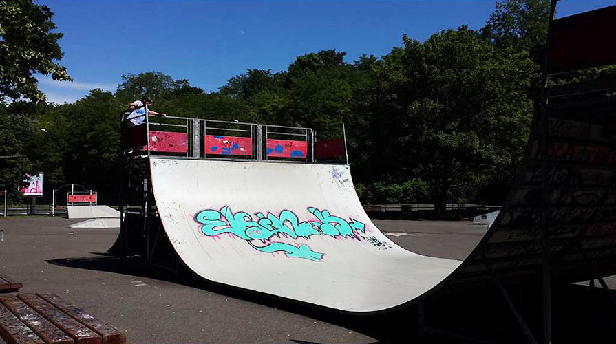 La Poterne Skatepark Massy Skate Spot 2/5