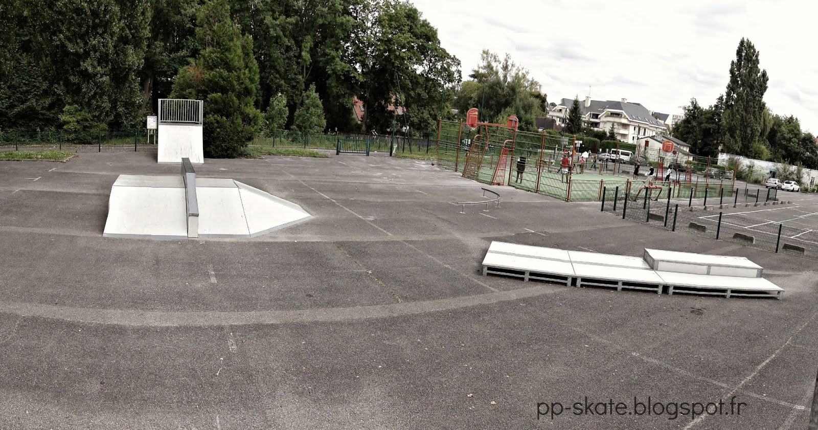 Marcel Duhamel Skatepark Arpajon Skate Spot 1/5