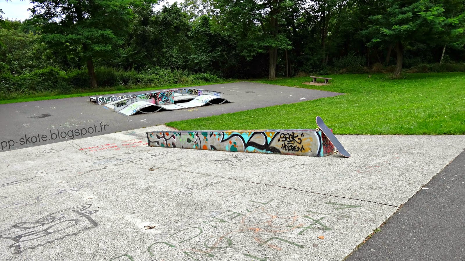 Parc des Templiers Skatepark Épinay sur Orge Skate Spot 2/5