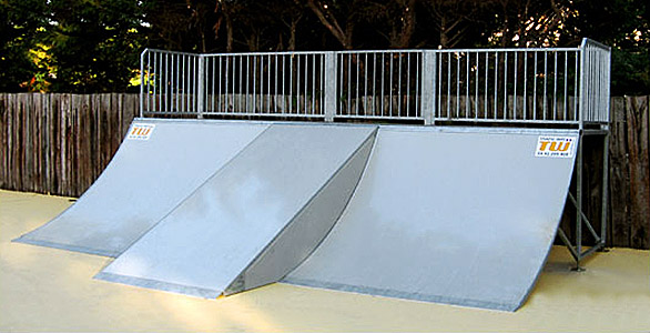 Pont Thorez Skatepark Port de Bouc Skate Spot 2/5